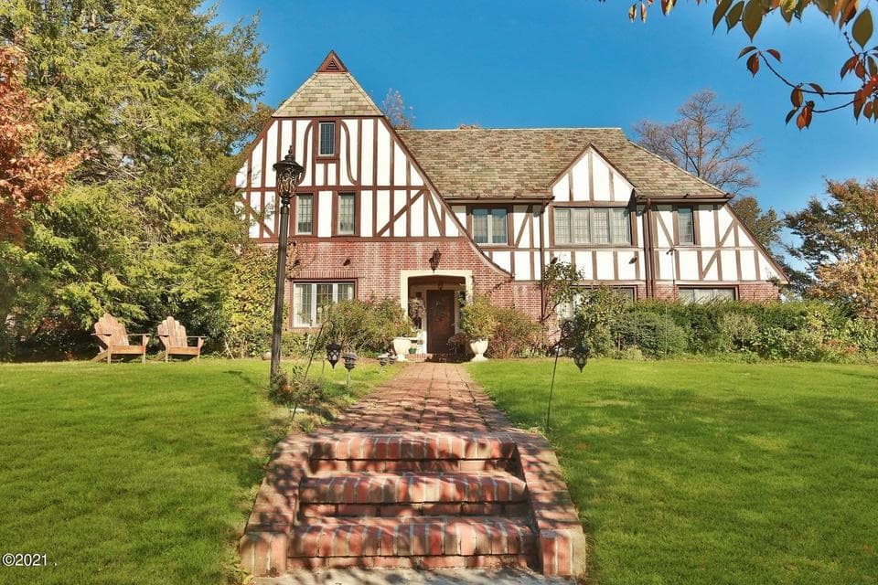 1130 N Carolina DR — Photo 2